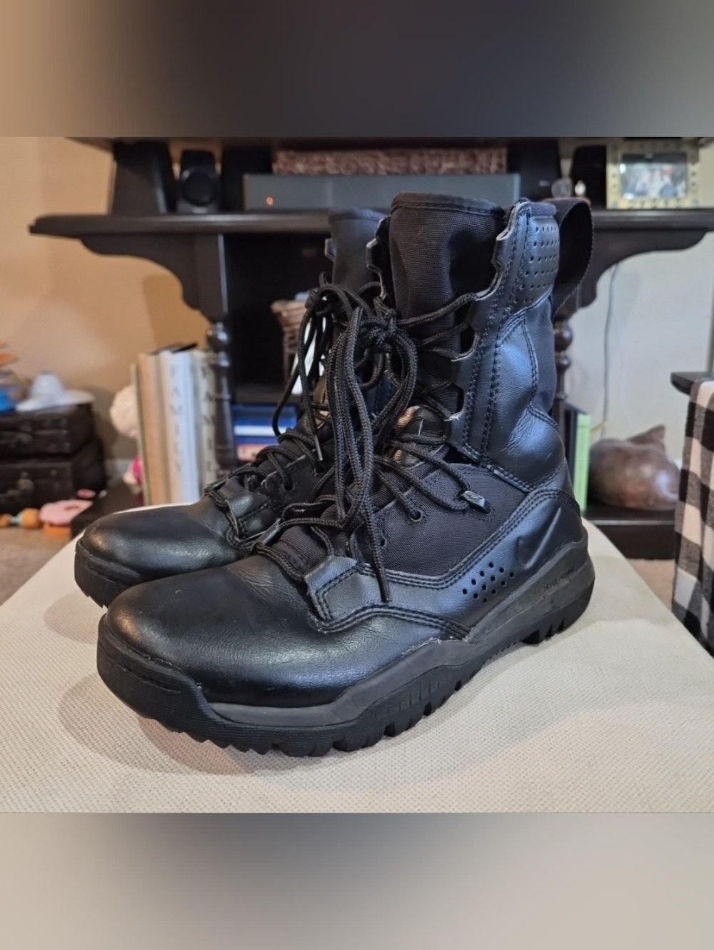 Men's Nike SFB Field 2 8” Tactical Boots (AO7507-001) Sz. 6 (Women's Sz. 8)